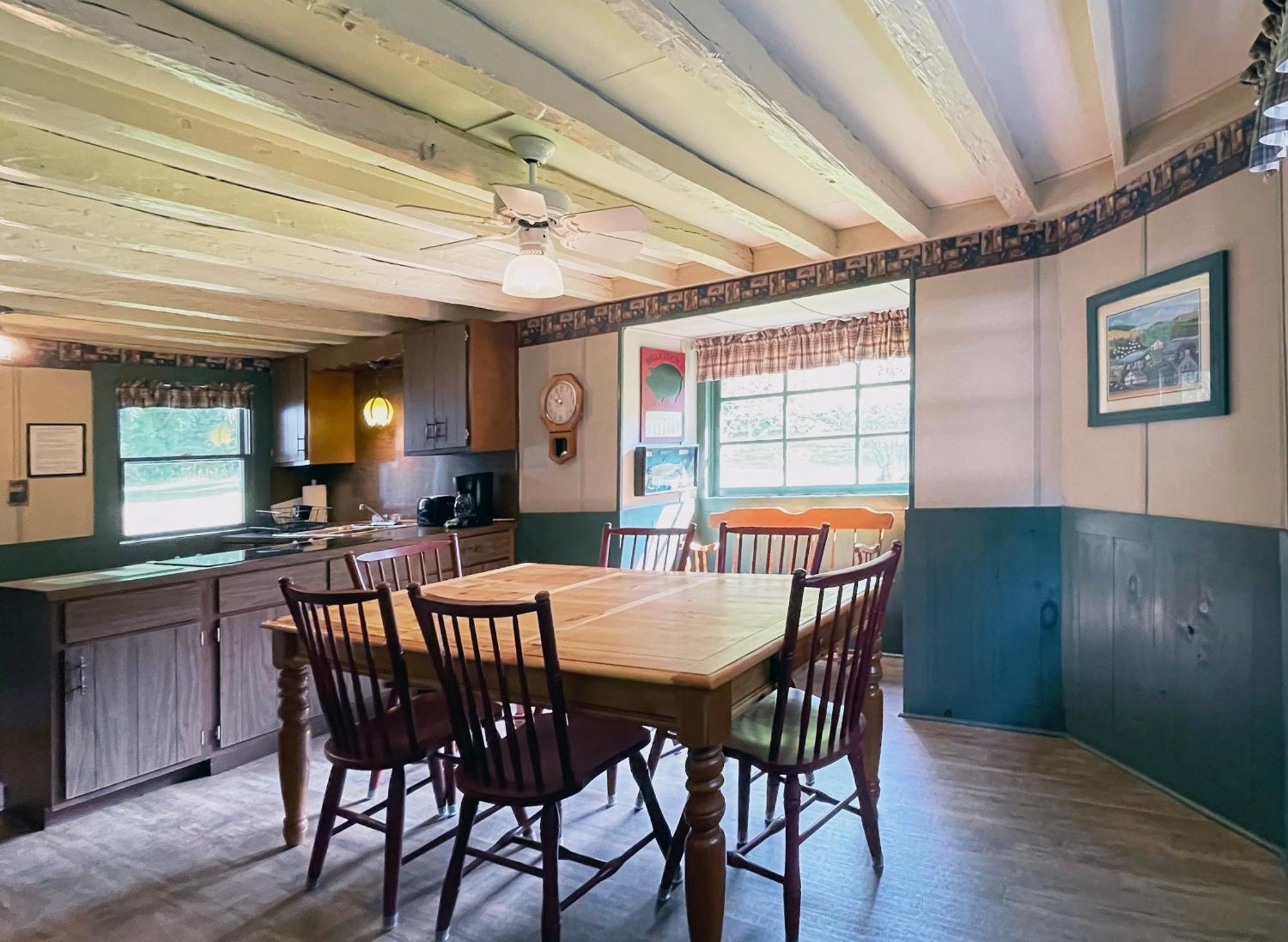 Mountain Springs Lodge *