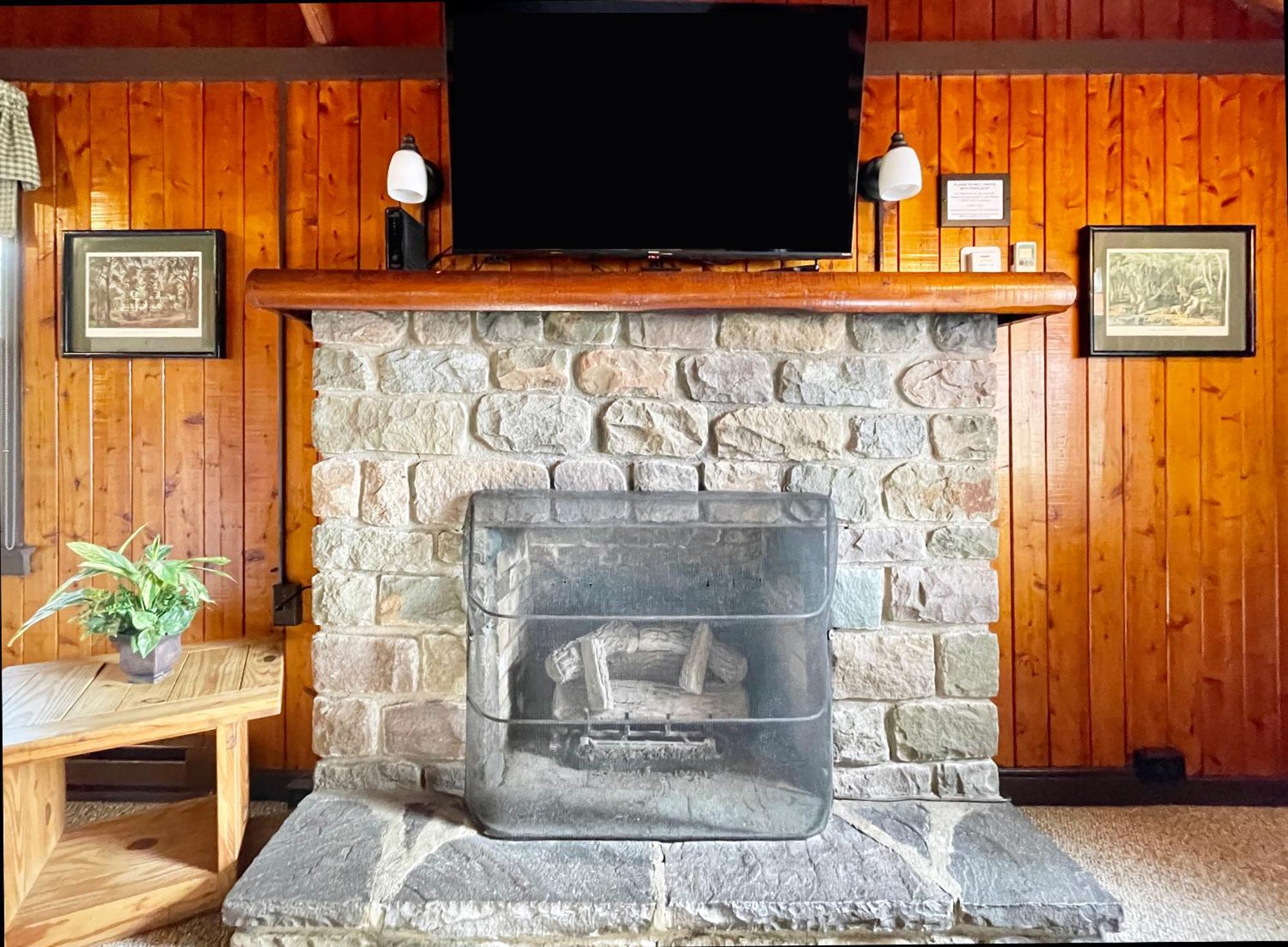 Mountain Springs Lodge *